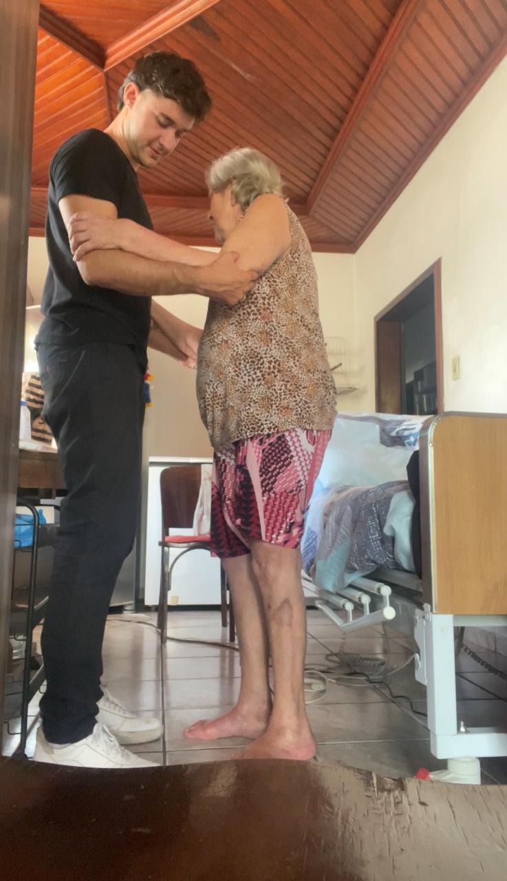 Fisioterapia domiciliar - exercícios terapêuticos